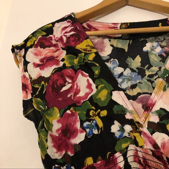 21 Floral Soft V Neck Wrap Style Cap Sleeve Dress - Picture 4 of 8